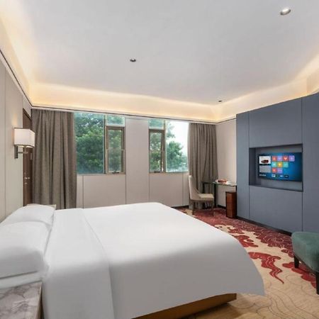 Mizparton Hotel South Qianjin Road Heshan  Exterior photo